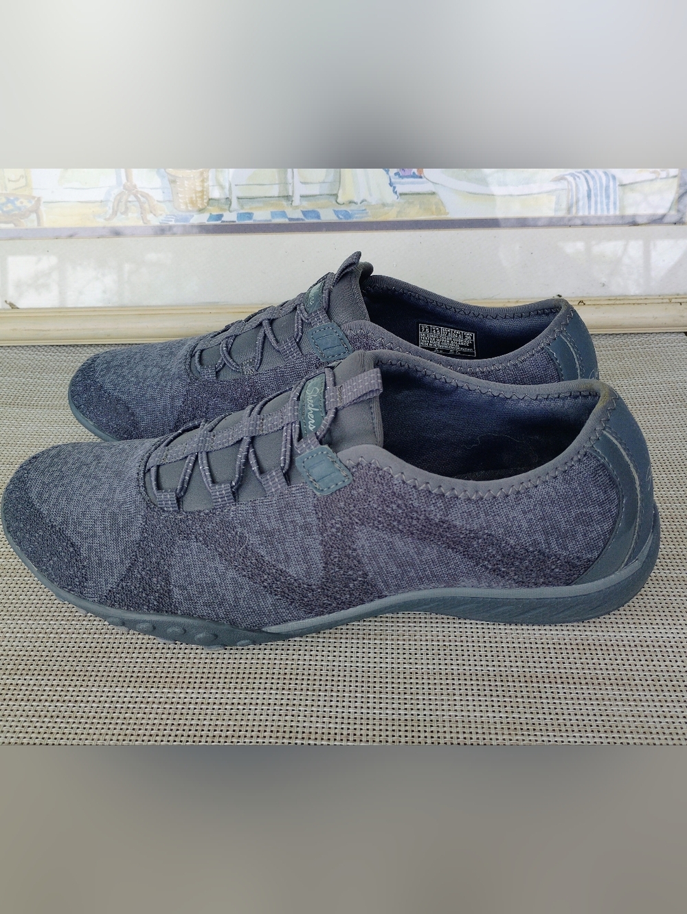 Skechers "Breathe Easy" Charcoal Gray Slip-on Athletic/Casual Shoes. Size 7.5